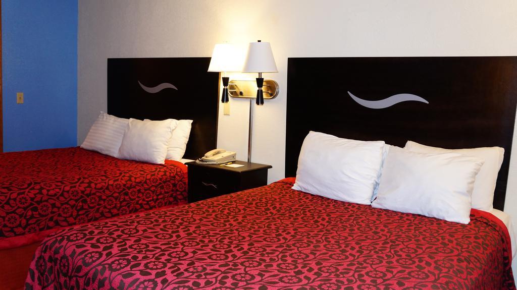 Days Inn Kansas City-Worlds Of Fun Номер фото