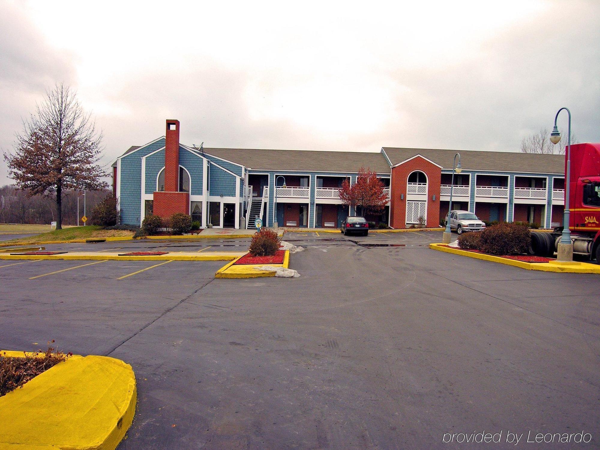 Days Inn Kansas City-Worlds Of Fun Экстерьер фото